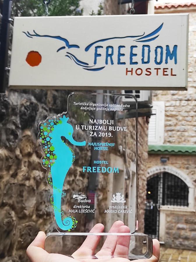 Freedom Hostel บุดวา ภายนอก รูปภาพ